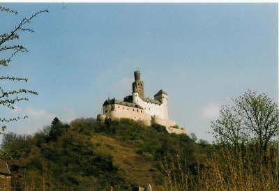 Beitragsbild: Peter und der Geist der Marksburg